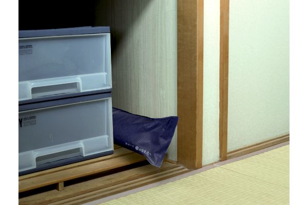 調湿木炭　炭八