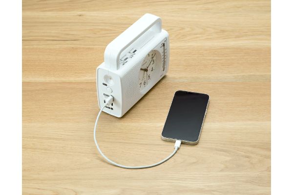 普段使いしやすいシチズン防災時計