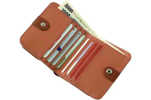 牛革スマート２つ折れ財布