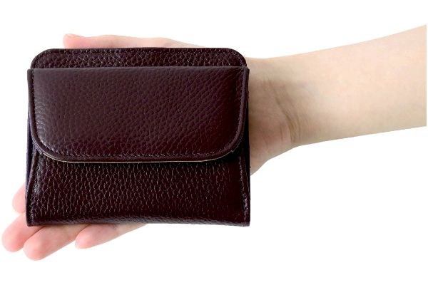 牛革スマート２つ折れ財布