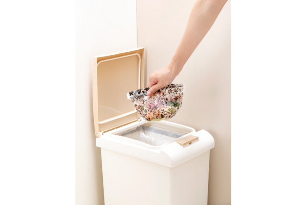 自立型水切りゴミ袋ミニサイズ　１２０枚