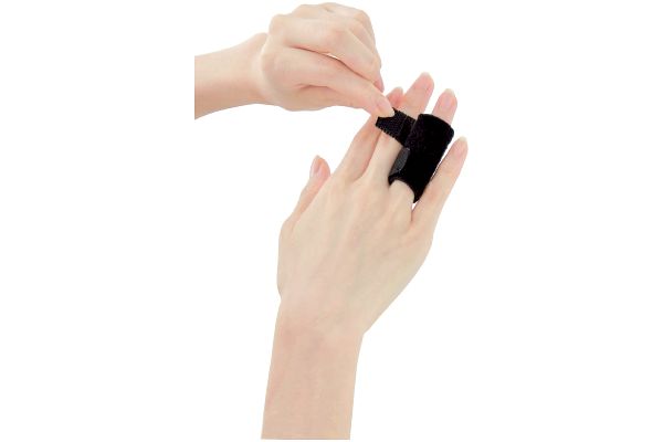 接骨院の先生が監修した指関節サポーター