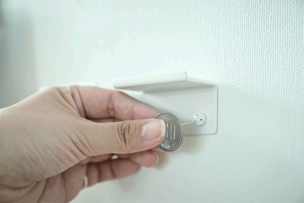 【ネット限定】ウォールスマートフォン＆ヘッドホンホルダー　スマート　（ホワイト）