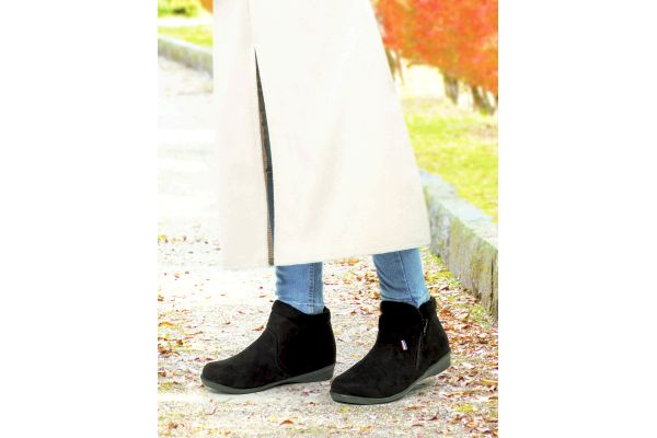 ＥＬＬＥＰＬＡＮＥＴＥ　防水あったかブーツ