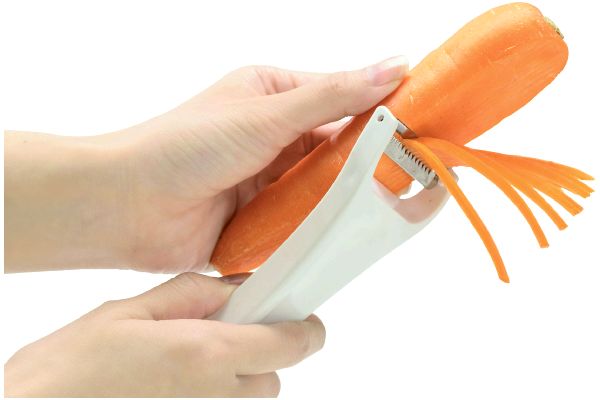 両用ピーラー（皮むき＆千切り）