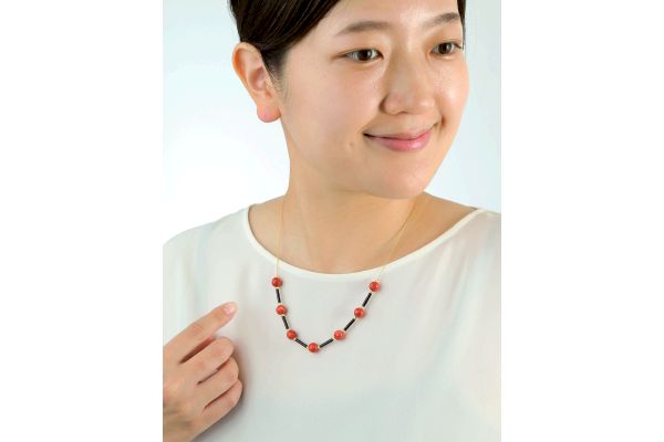珊瑚デザインネックレス