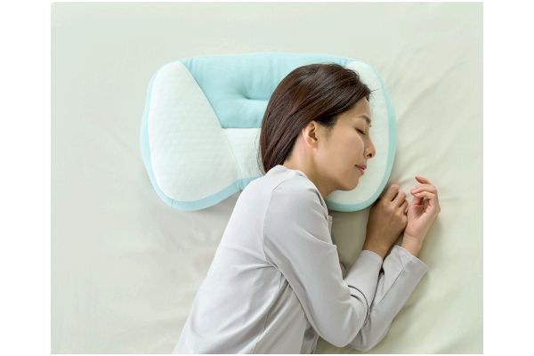 整骨院の先生監修　横寝まくら