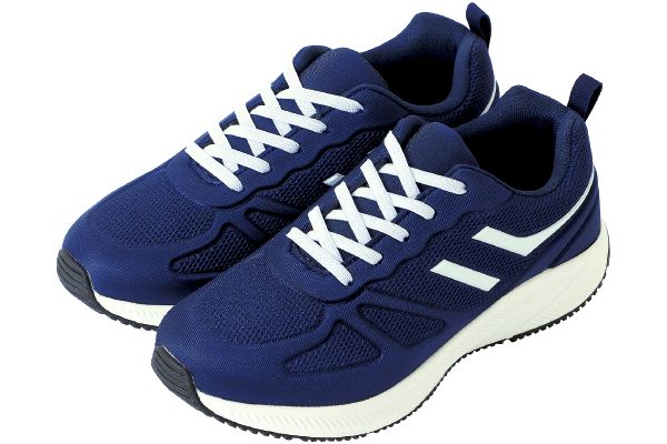 滑りにくくて歩きやすい防水スニーカー 22.5cmネイビー