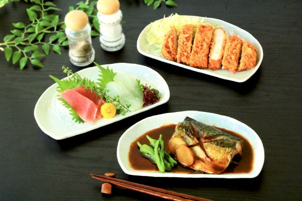 ［美濃焼］粉引釉半月皿