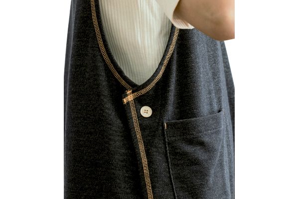 動きやすいベスト型エプロン