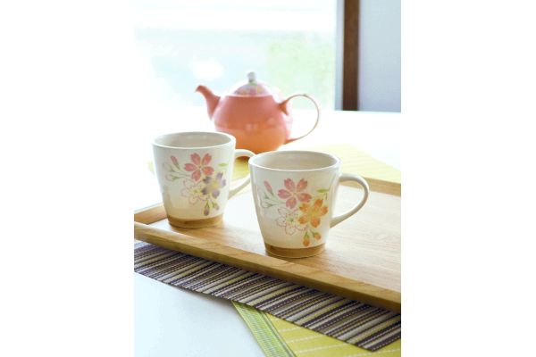 [美濃焼]軽量花咲マグ