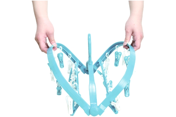 からみにくい小物干しハンガー２４ピンチ