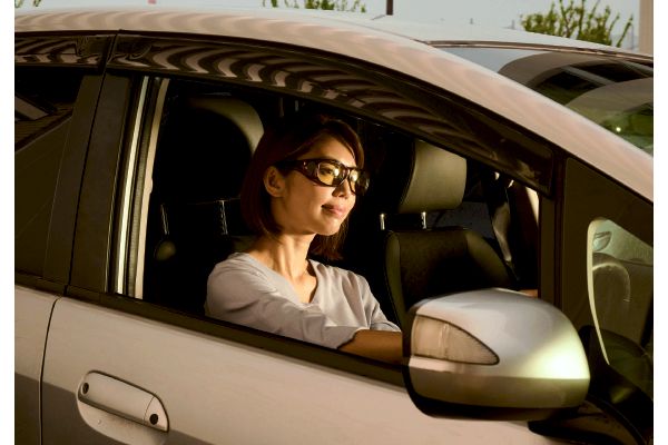 オンザグラス　ナイトレンズ