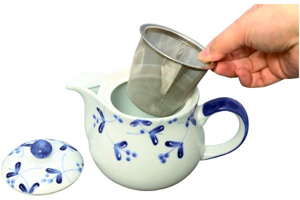 [有田焼]小花唐草ポット　茶カゴ付