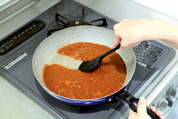 傷つけにくい　シリコン調理ヘラ