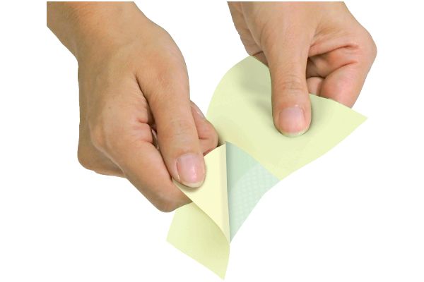 貼れるダニ捕りシートＤＸ