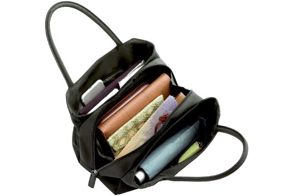 ちょっと大きめフォーマルバッグ