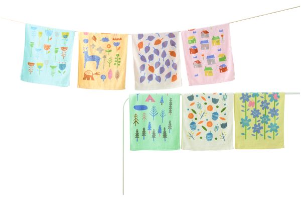 １週間のプリントフェイスタオル