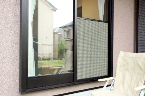 網戸をデコレーション出来る目隠しシート