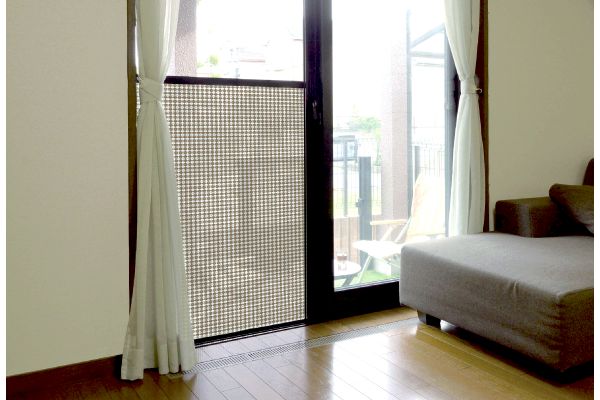 網戸をデコレーション出来る目隠しシート ディアブラウン