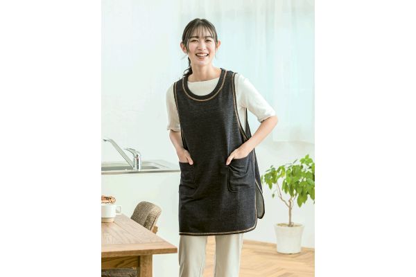 動きやすいベスト型エプロン