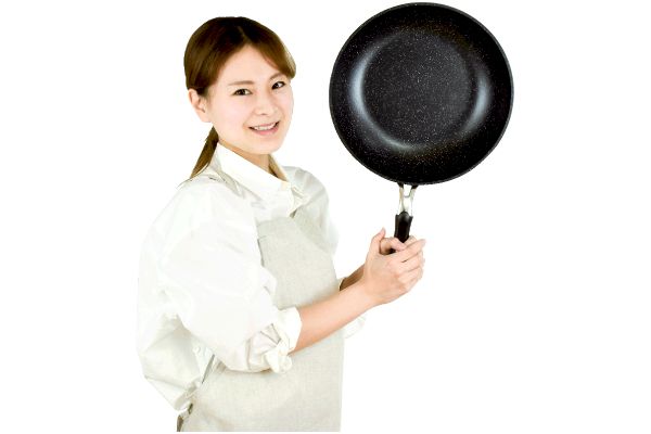 見せ収納ができちゃう深めフライパン