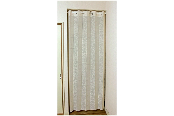 【ネット限定】パタパタ間仕切りカーテン　　アイボリー