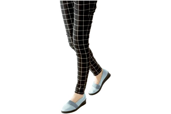 歩きやすい　らくらくおでかけパンプス