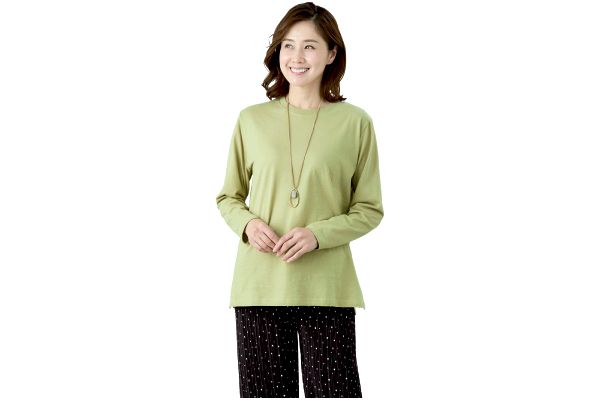 ベーシックな長袖Ｔシャツ