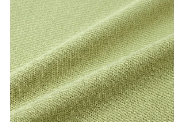 ベーシックな長袖Ｔシャツ