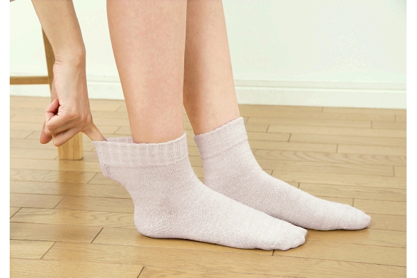 シルクの思いやり　ゴムなしソックス