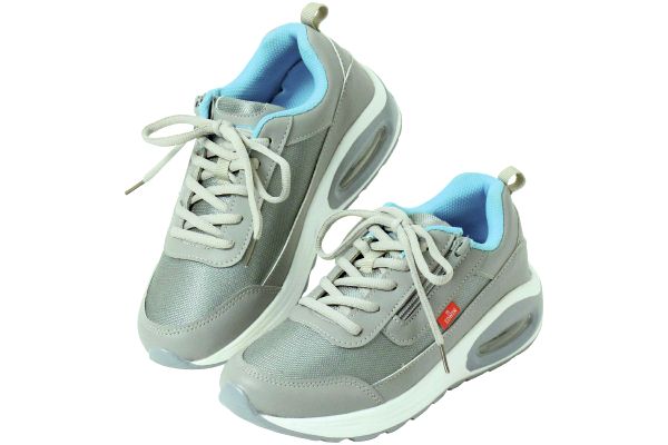 ＥＤＷＩＮ　エアヒールスニーカー ２２.５ｃｍグレー