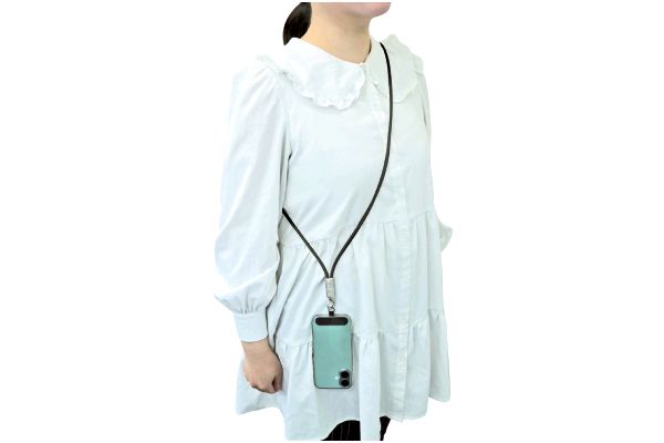 【ネット限定】スマホ充電ストラップショルダータイプＢＫ
