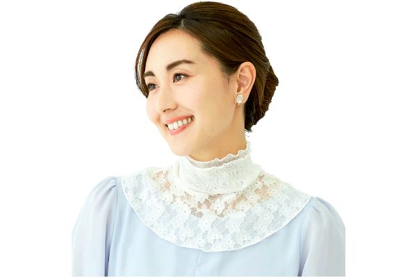 衿もとシルクのレースネックカバー