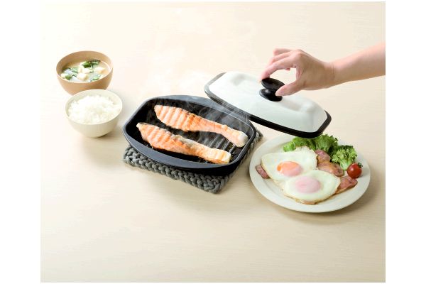 電子レンジ専用未来型フライパン　パリージュ