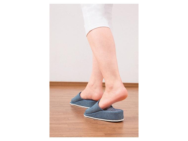 【ネット限定】デニム調のつま先立ちスリッパ