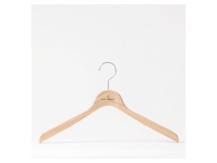 【ネット限定】ＫＵＳＵ　ＨＡＮＤＭＡＤＥ　くすのきシャツハンガー
