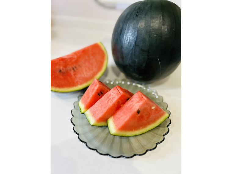 【ネット限定】黒小玉すいか（姫新月）