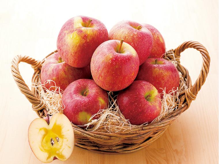 葉とらず無袋りんご（蜜入りふじ） 700g（2〜4玉）