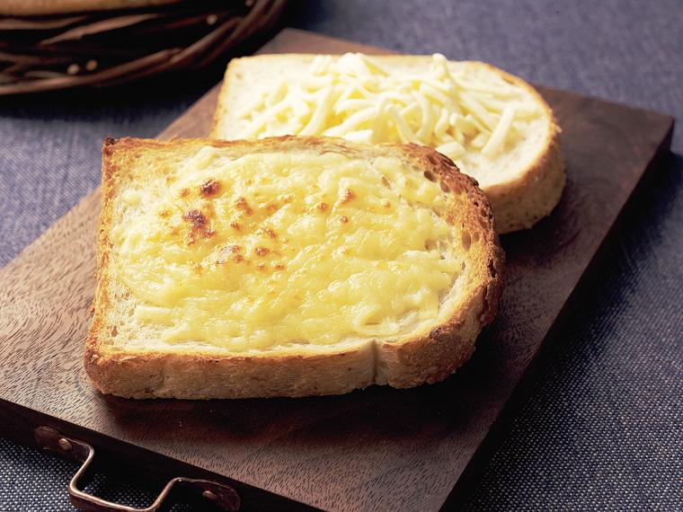 よつ葉北海道十勝　3種のチーズ濃厚コク旨ブレンド　増量 130g＋20g