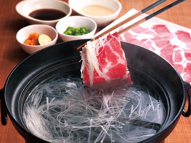 霧島黒豚肩ロースしゃぶしゃぶ用 200g