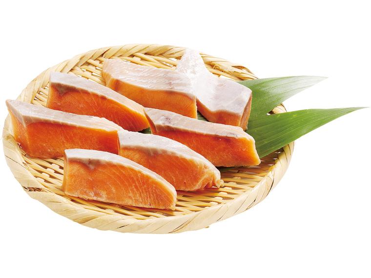 東都秋鮭の便利カット（皮とり） 160g（6〜8切）