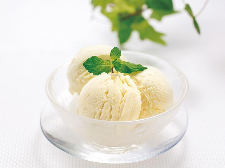 北海道アイスクリーム　プラチナバニラ 1000ml