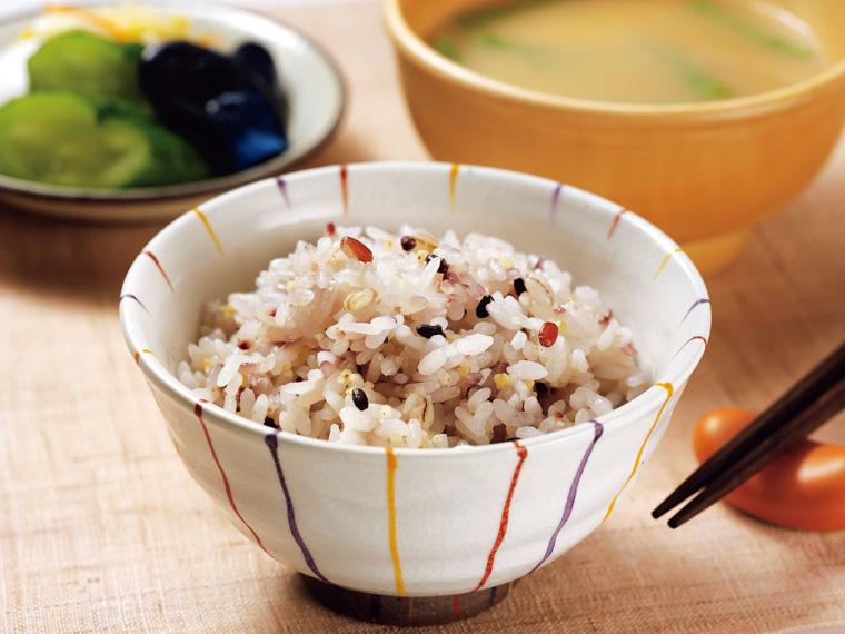 国内産八穀びじん 300g