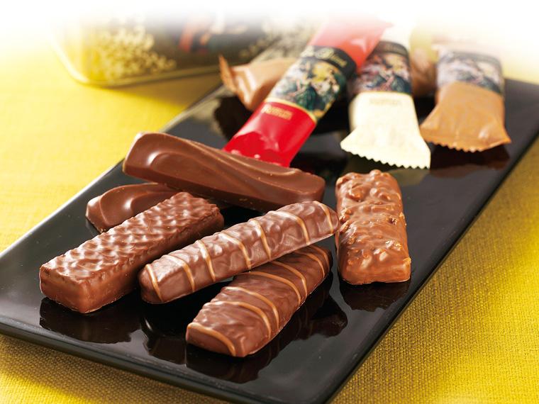 ルーブリアン(缶) 10個(アーモンドサブレ3個、ピアチョコレート3個、ココアサブレ2個、チョコレートウエハース2個)